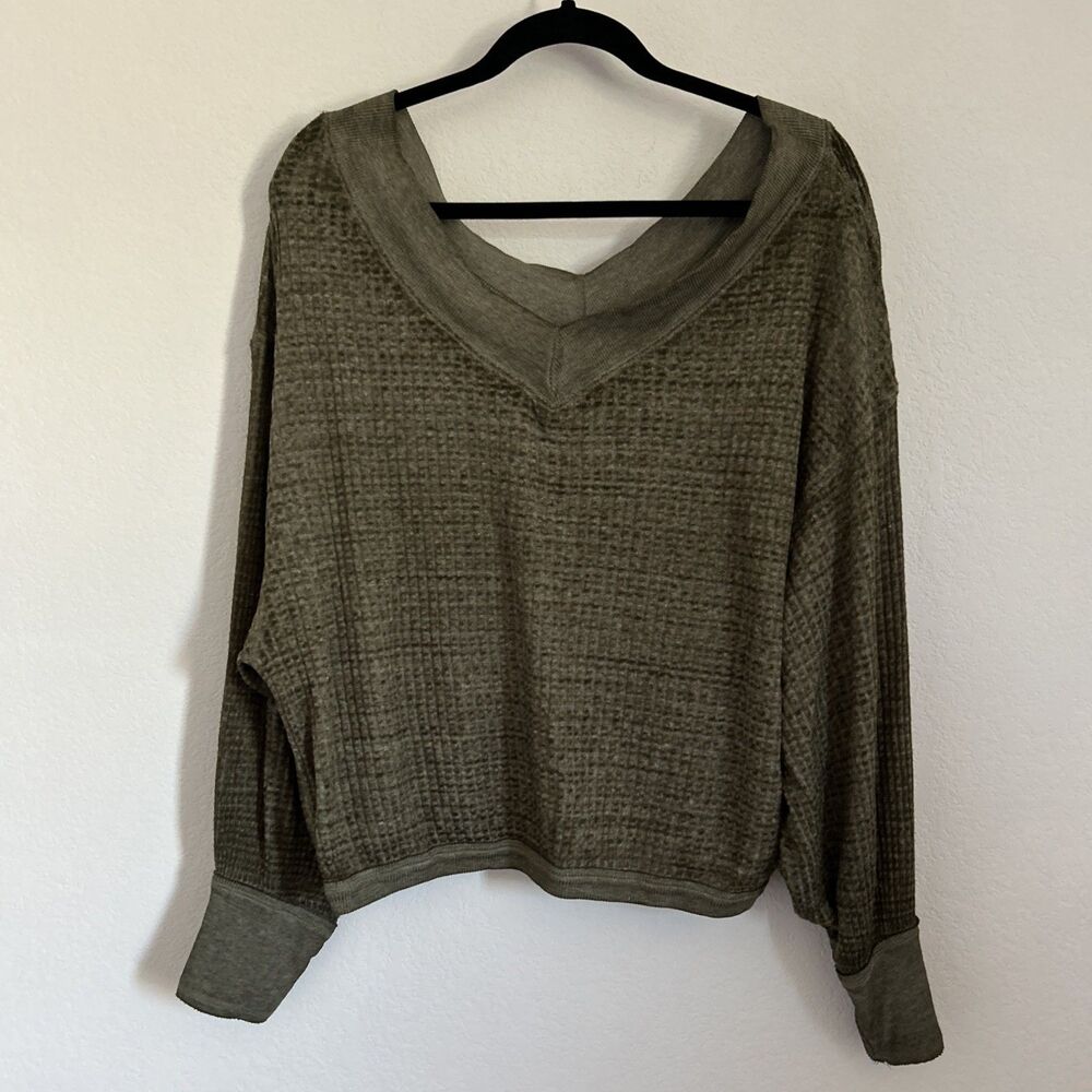 We The Free People Waffle Knit Top Green V-Neck Thermal Oversized Slouchy Sz S